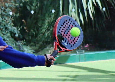EXPLOSIEVE KRACHT: Dit Racket Laat Je Tegenstanders Sidderen - Holland Padel